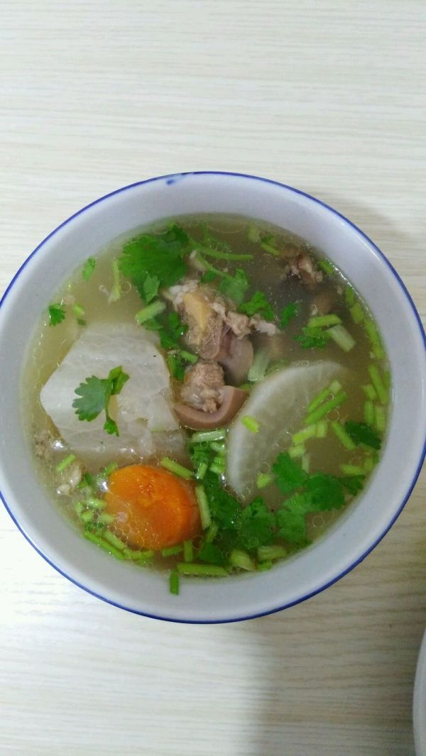 白萝卜丝羊肉丸子汤