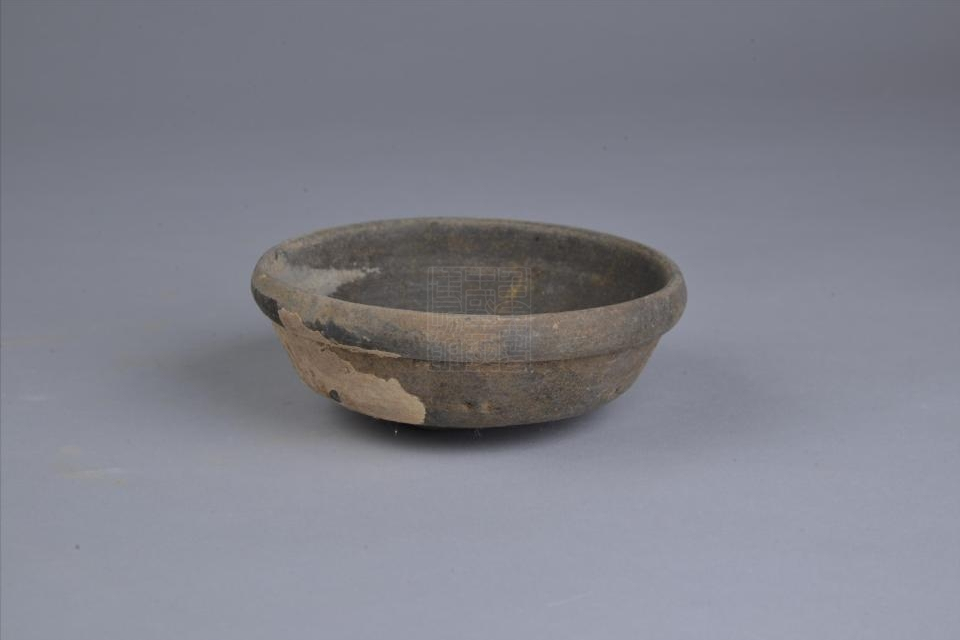 东汉灰陶钵