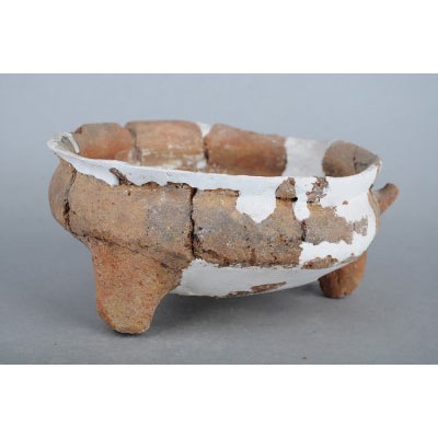 西周夹砂红陶鼎