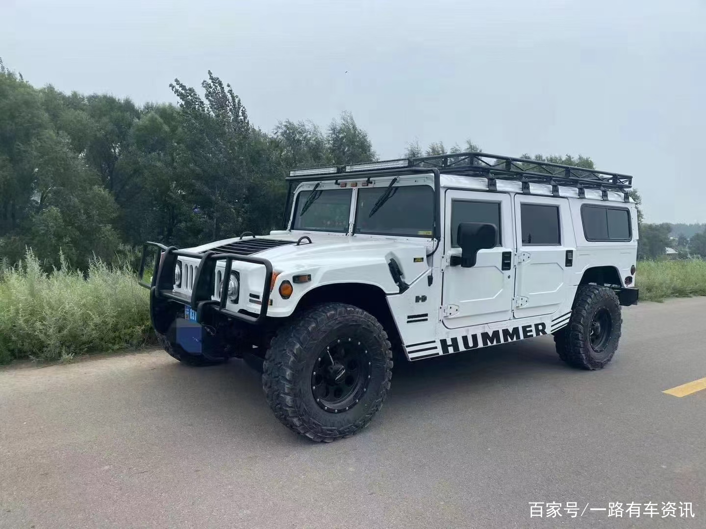 巧遇陆地最强-悍马H1_百科TA说