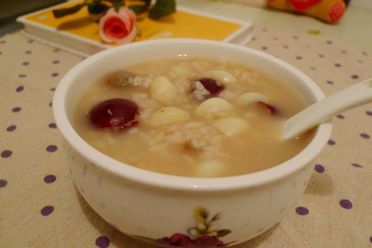 百合红枣桂圆粥