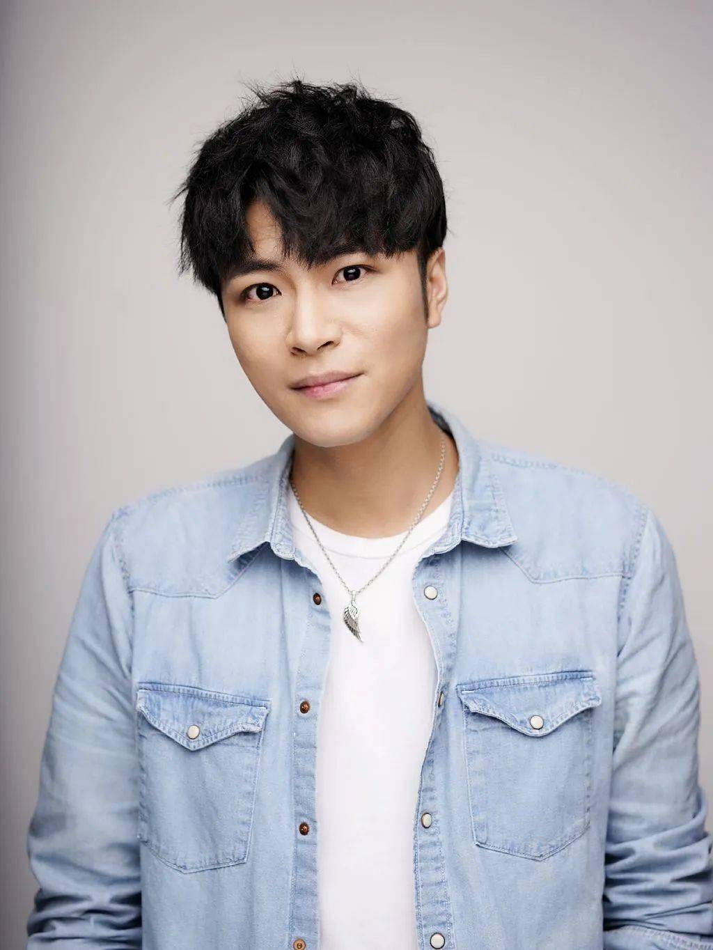 师从花腔女高音歌唱家李棠