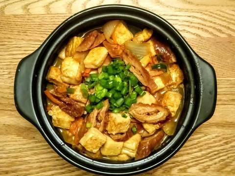 肥肠豆腐煲