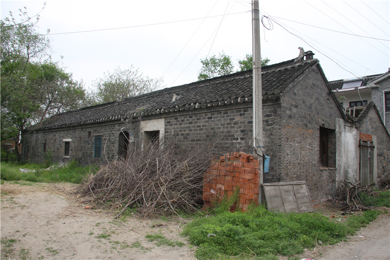  p>沙头镇天和堂药店旧址位于扬州市广陵区沙头镇晨星村友爱北二组