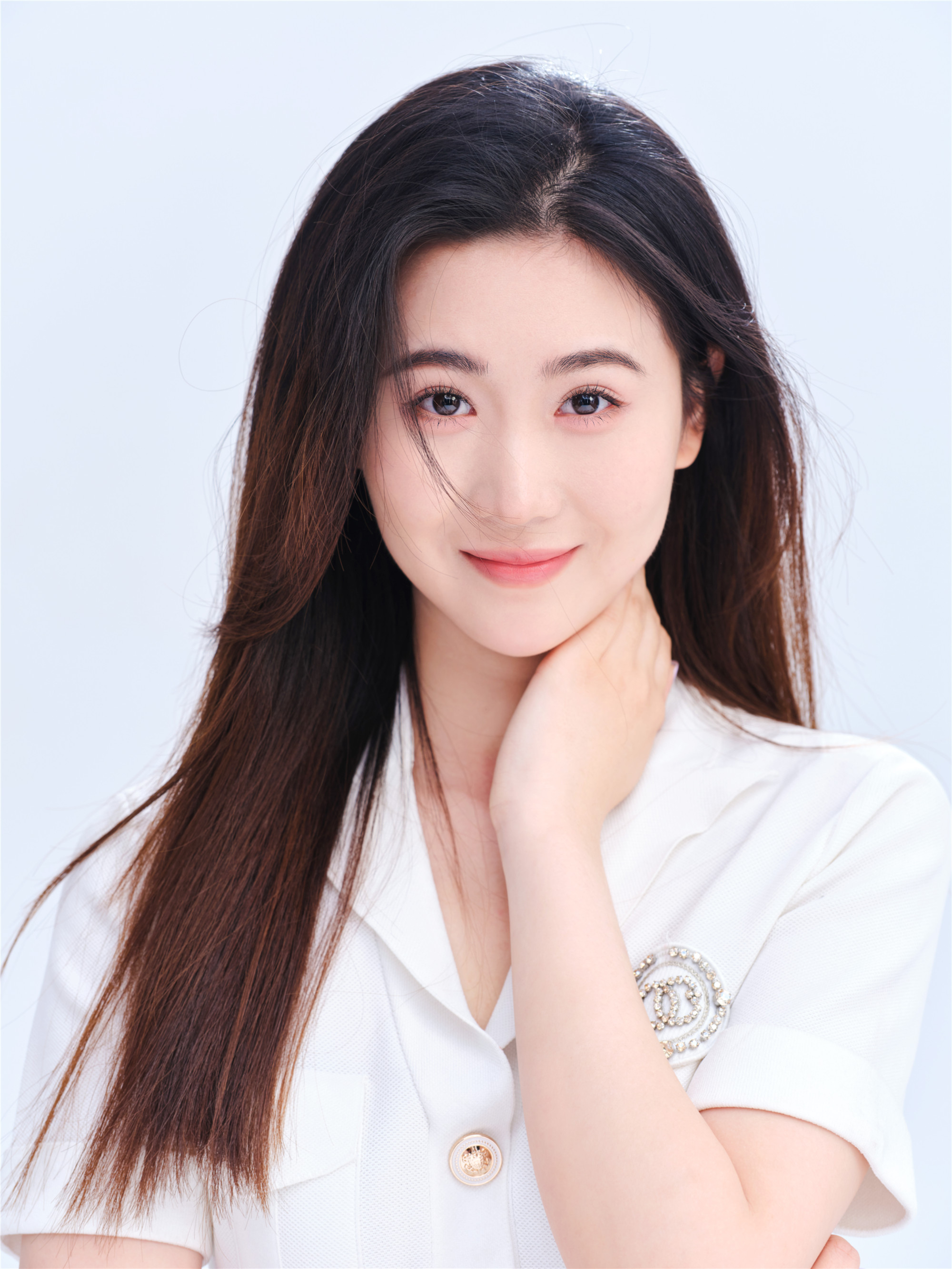  p data-id="tgy60jyggbel">徐佳雯,演员,2022年主演爱情都市剧《我的