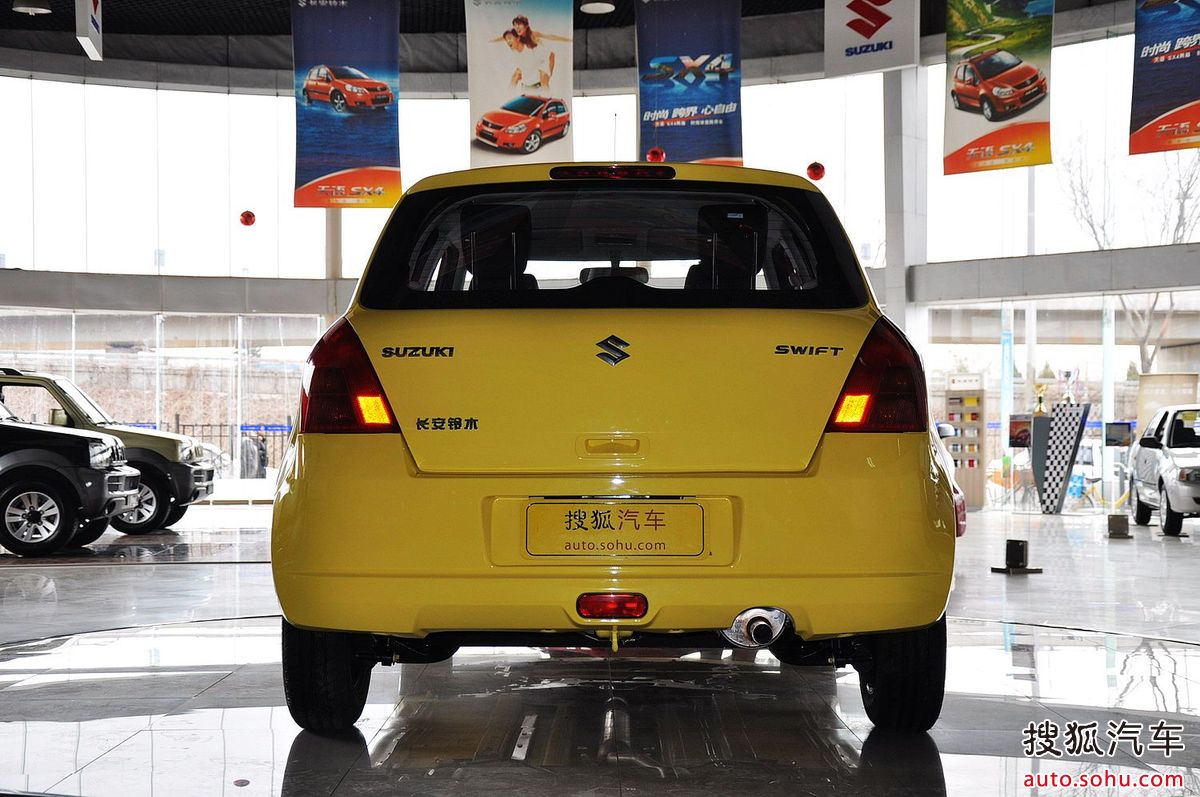  p>铃木雨燕是以2002年巴黎车展展出的"concept-s"  a href="#" data