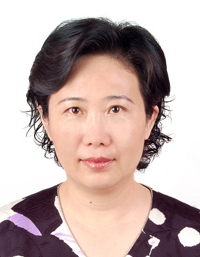  p>温江鸿,女,1962年出生于福建省福州市,祖籍山东省招远市,法学硕士