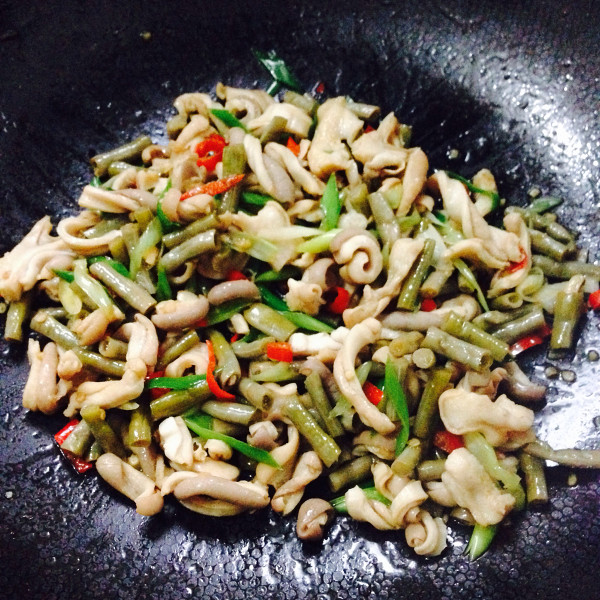 清炒猪肚菇