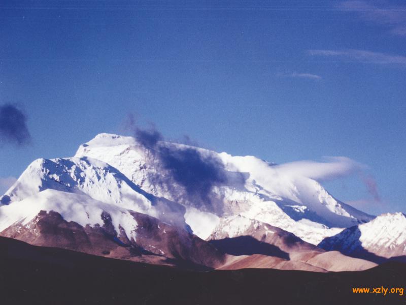  p>桑丹康桑雪山是西藏二十五座最高的山峰之一,位于 a target="