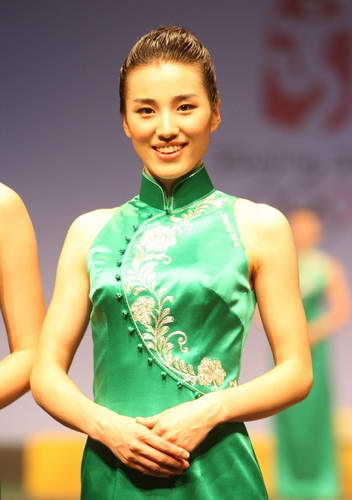 2008北京奥运会颁奖礼服
