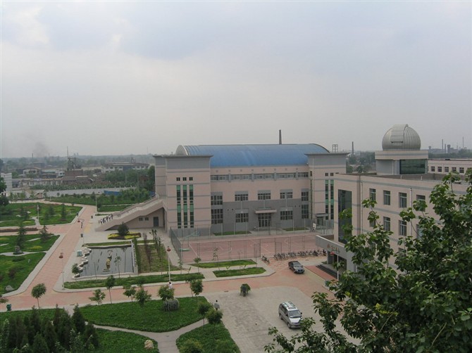  p> b>河北辛集中学 /b>隶属石家庄市教育局管辖.