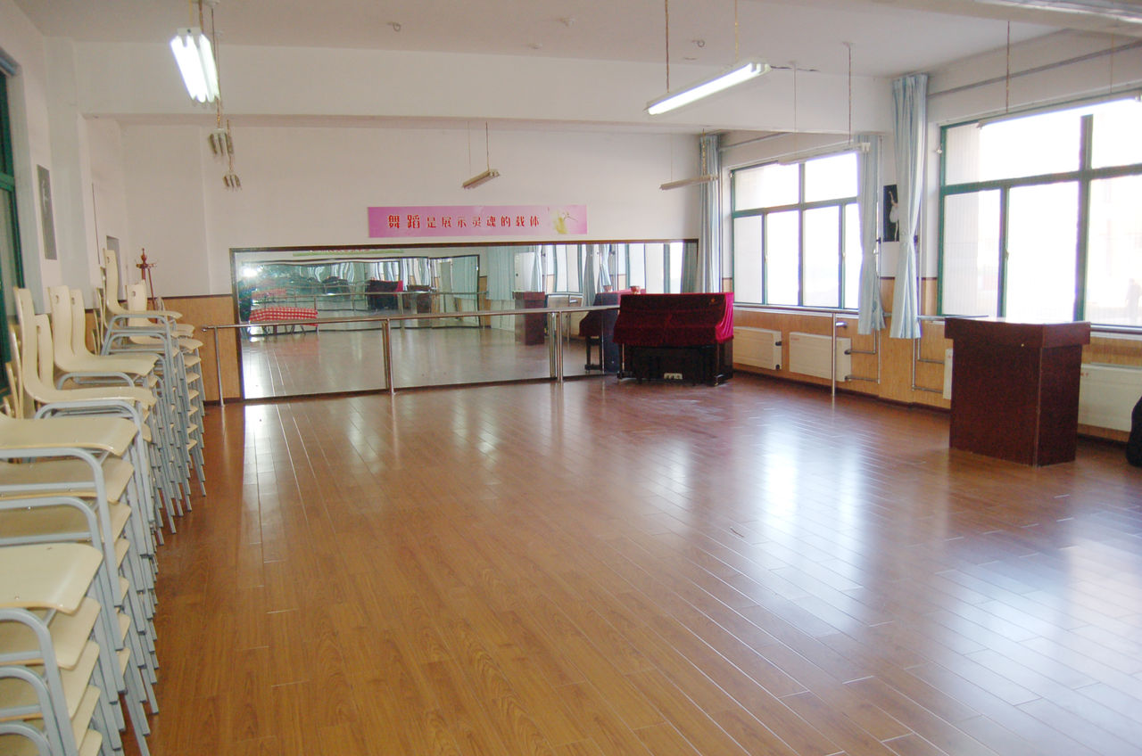  p> b>沧州市颐和中学 /b>是经 a target="_blank" href="/item/河北