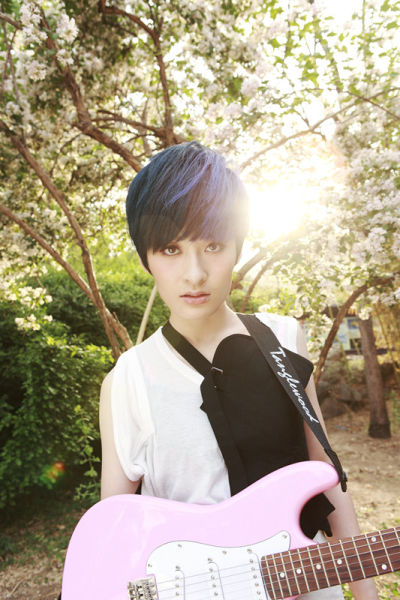 forever 21》是 a target="_blank" href="/item/曾轶可/6664605"