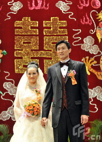  p>杜锋,男,回族,1981年7月30日生于新疆 a target="_blank" href="