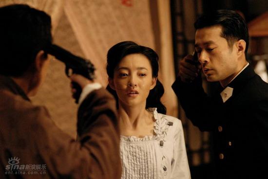  p>《血色迷雾》是由 a target="_blank" href="/item/柳云龙/1363254