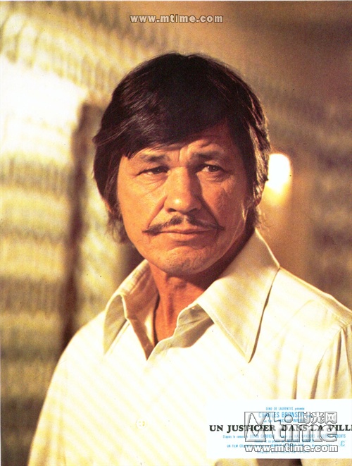 查尔斯·布朗森