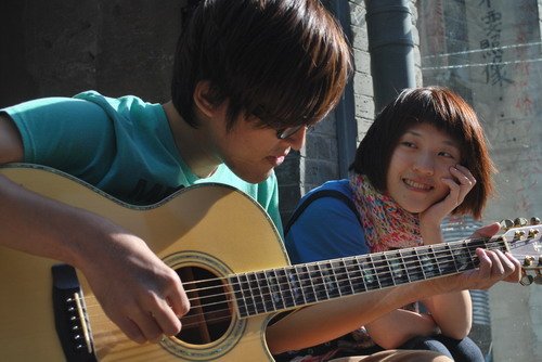 1985年2月28日出生于台湾,中国台湾女歌手,棉花糖组合女主唱