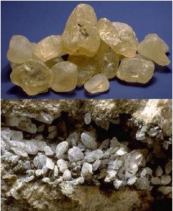 它呈白色或灰色玻璃状晶体,比较脆.钙长石是岩石中重要的矿物