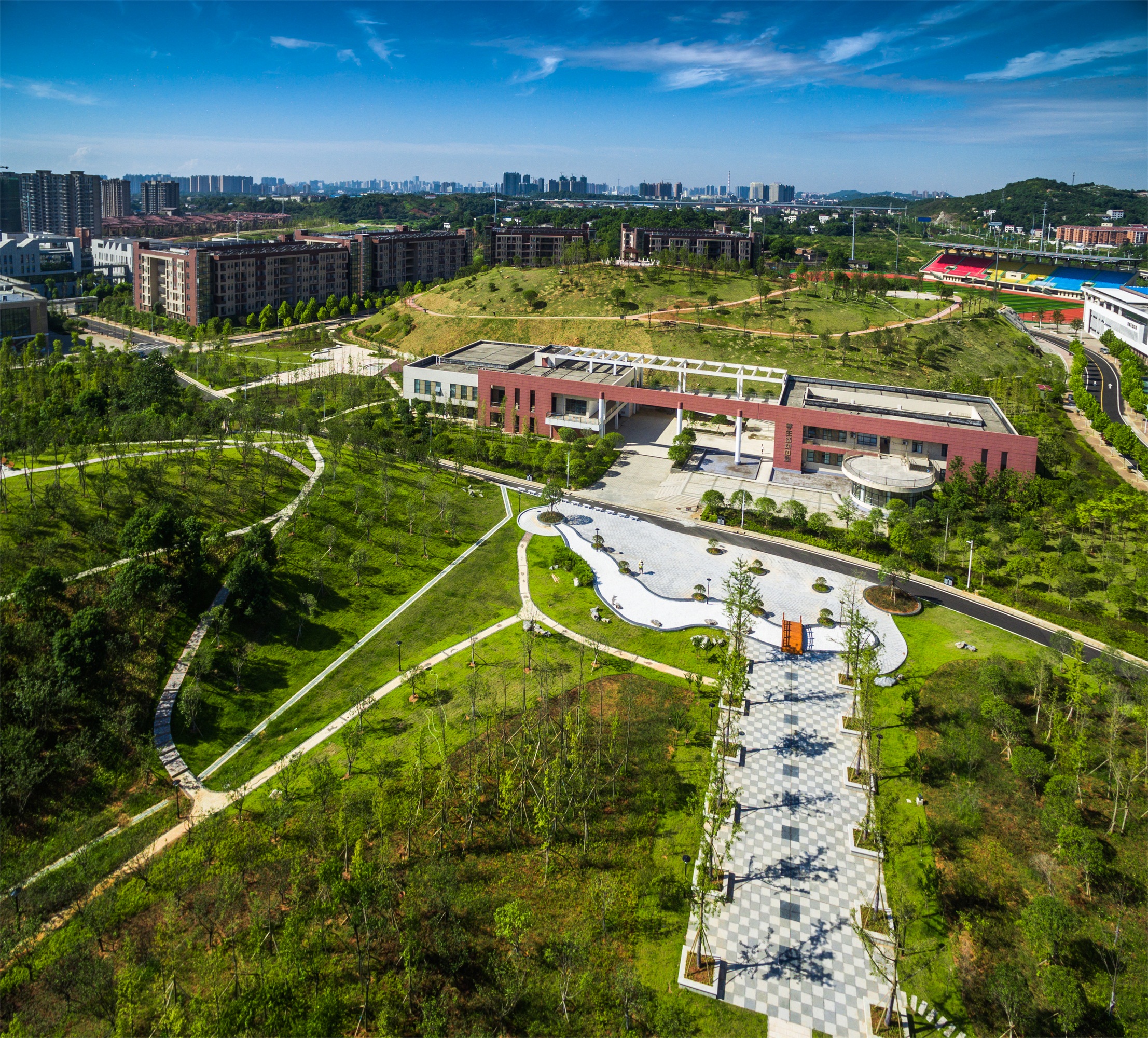  p>湖南铁路科技职业技术学院(hunan vocational college of railway