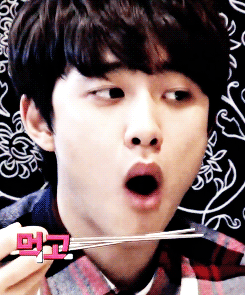  p>都敬秀,艺名d.o.