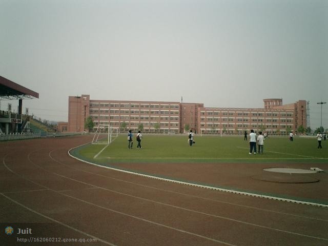 天津第一百中学