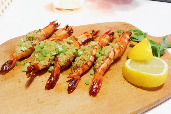 蒜香黄油烤大虾