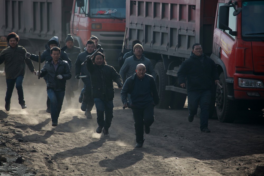 《警察日记》是内蒙古鄂尔多斯市打造的英模电影,由女导演宁瀛执导,男