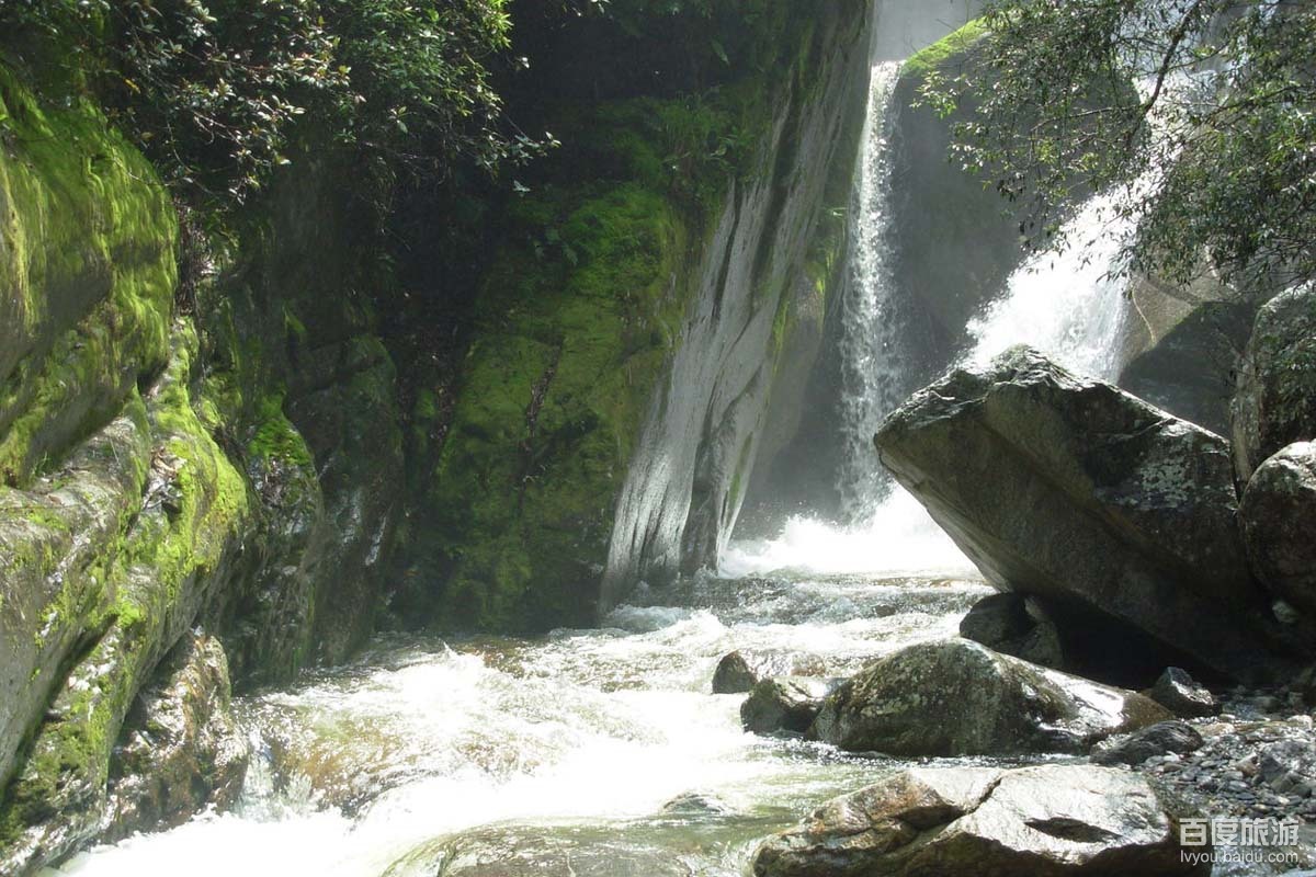  p data-id="gnfh4i1c2g">清碧溪是位于苍山圣应峰和 a target="