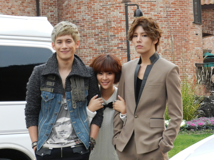  p>《浪漫满屋2》 i>(又名《浪漫我心》) /i>是中韩日三国于2012年