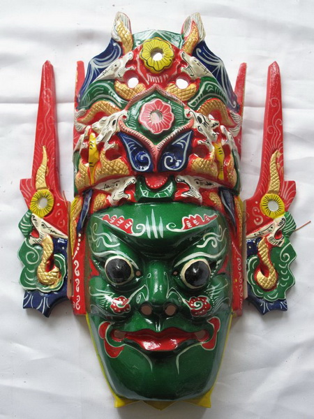  p>傩戏,又称鬼戏,是汉族最古老的一种祭神跳鬼,驱瘟避疫,表示安庆的