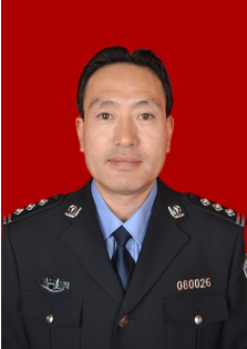 男,藏族,1968年5月出生,青海玉树县人,现任称多县人民政府副县长,县