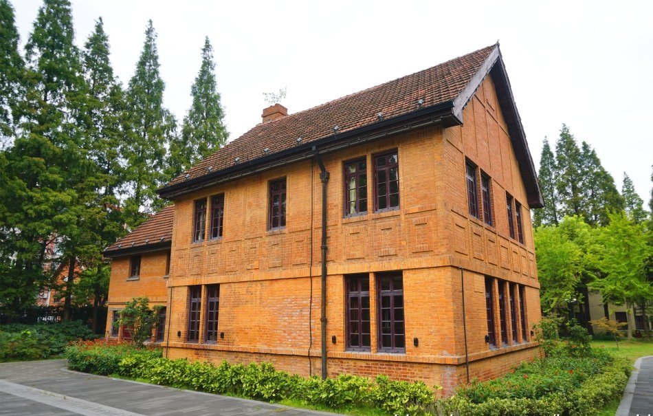 沪江大学