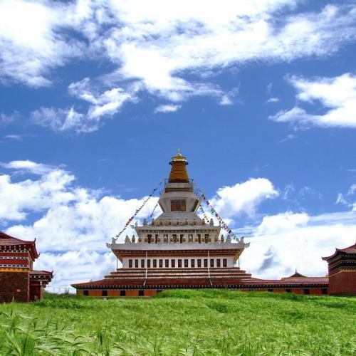 为"旭里兰杰扎西 a target="_blank" href="/item/雍仲">雍仲 /a>林"