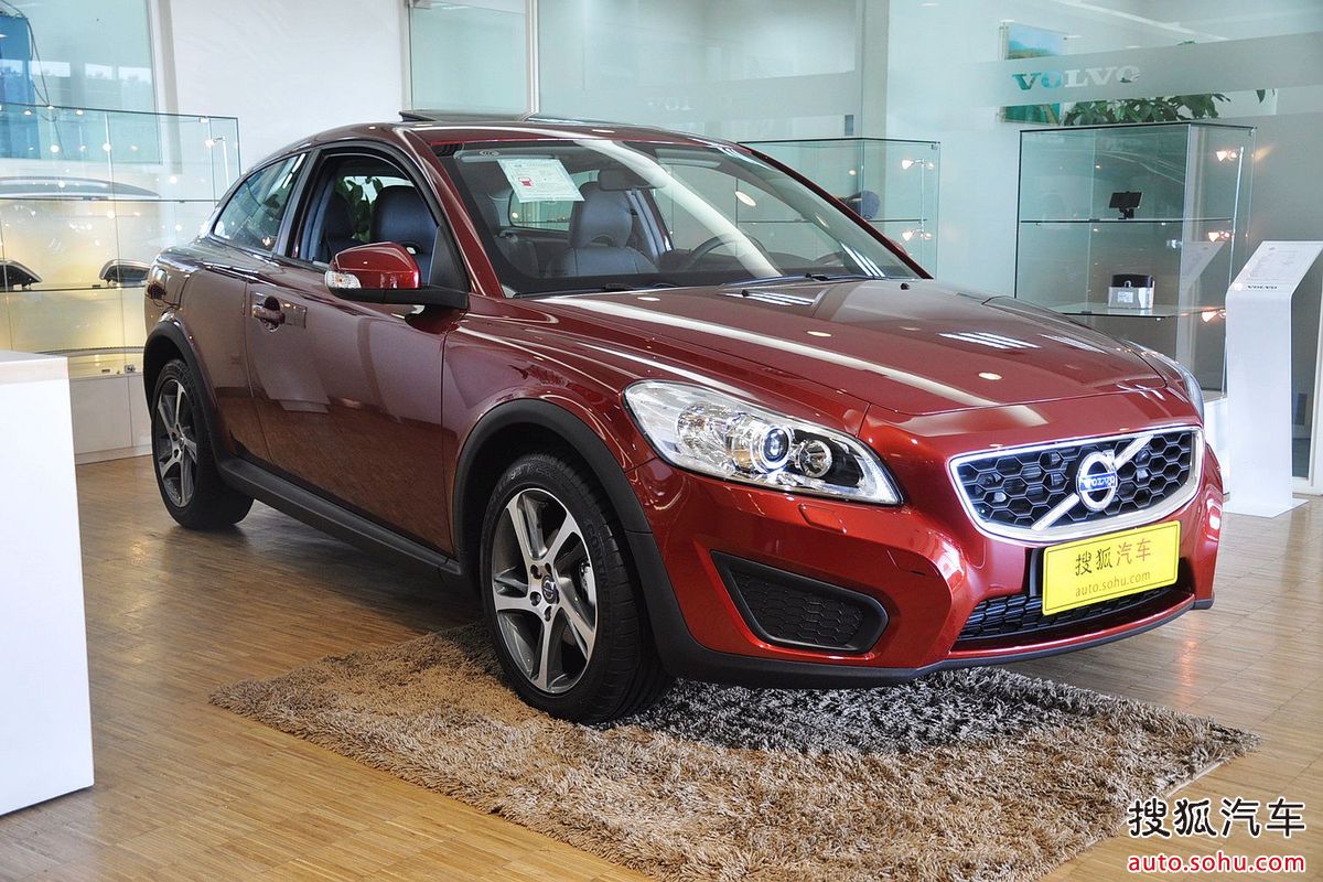 身为沃尔沃旗下全新的入门车款,c30借由着掀背设定与全新家族风格设计