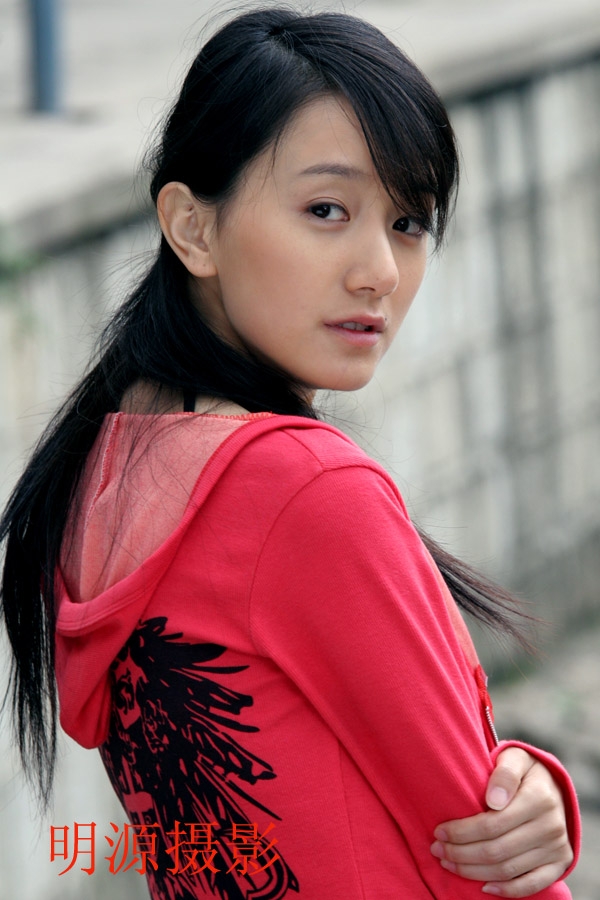  p>《金耳环》是由 a href="#" data-lemmaid="586936">海岩 /a>的