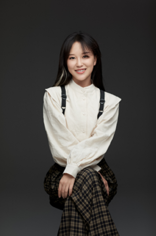 class="ref" data-ctrid="2e8schejlkf">程佳佳,中国内地女歌手