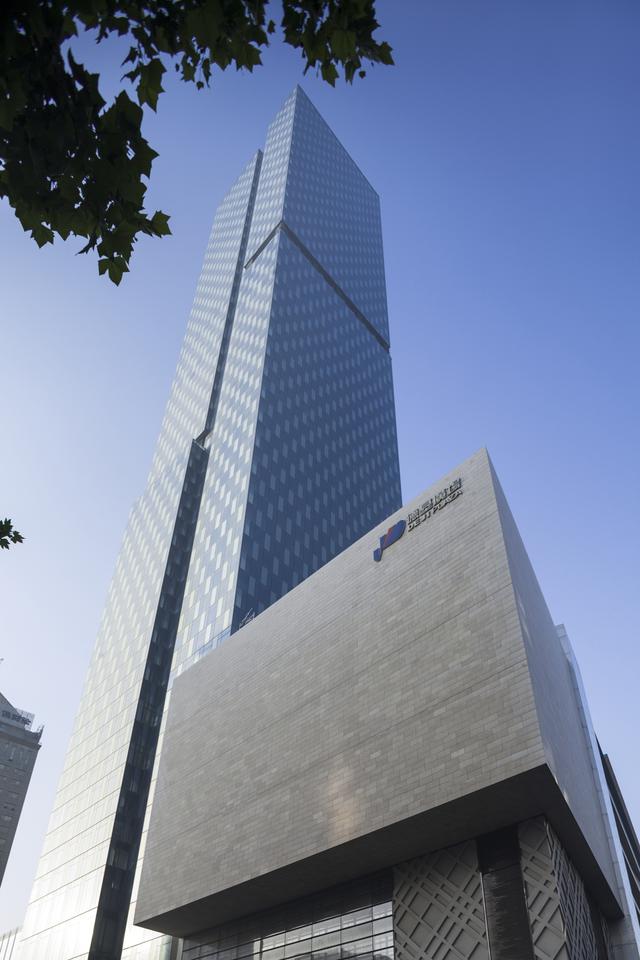 xinjiekou business district