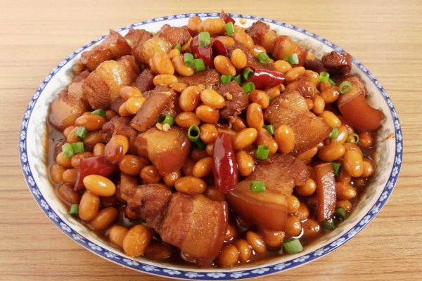 黄豆焖肉
