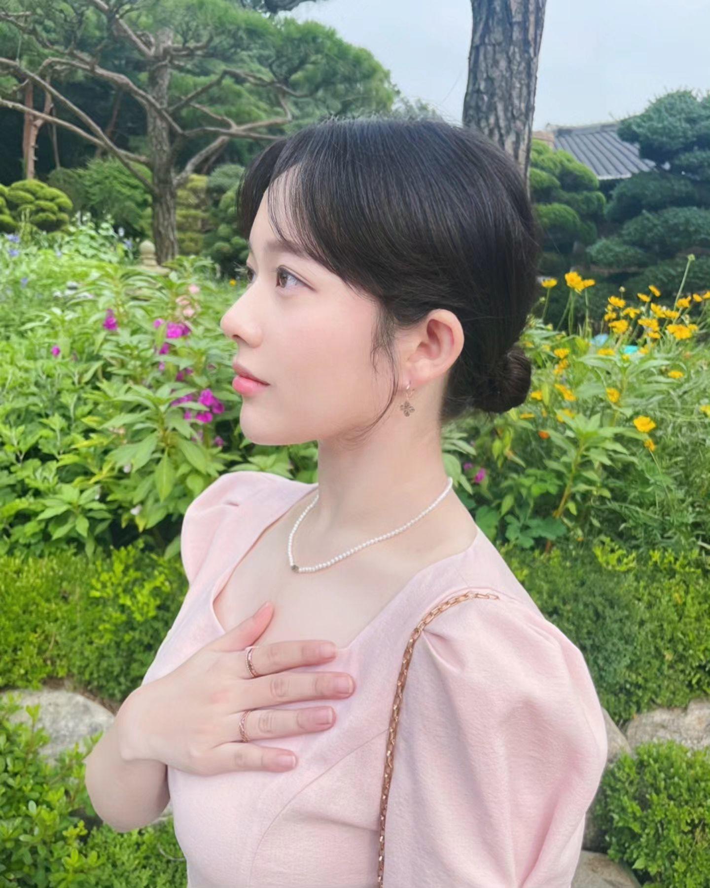  p data-id="gnco218m29">郑知晓 i>