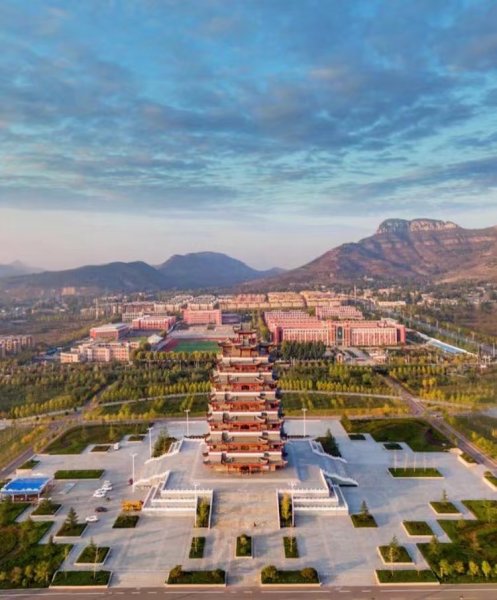 枣庄市山亭区翼云山铁艺博物馆