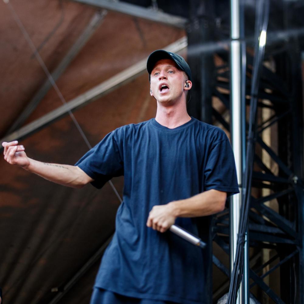 pe">nf,本名内森·福伊尔斯坦(nate john feuerstein),美国说唱男歌手