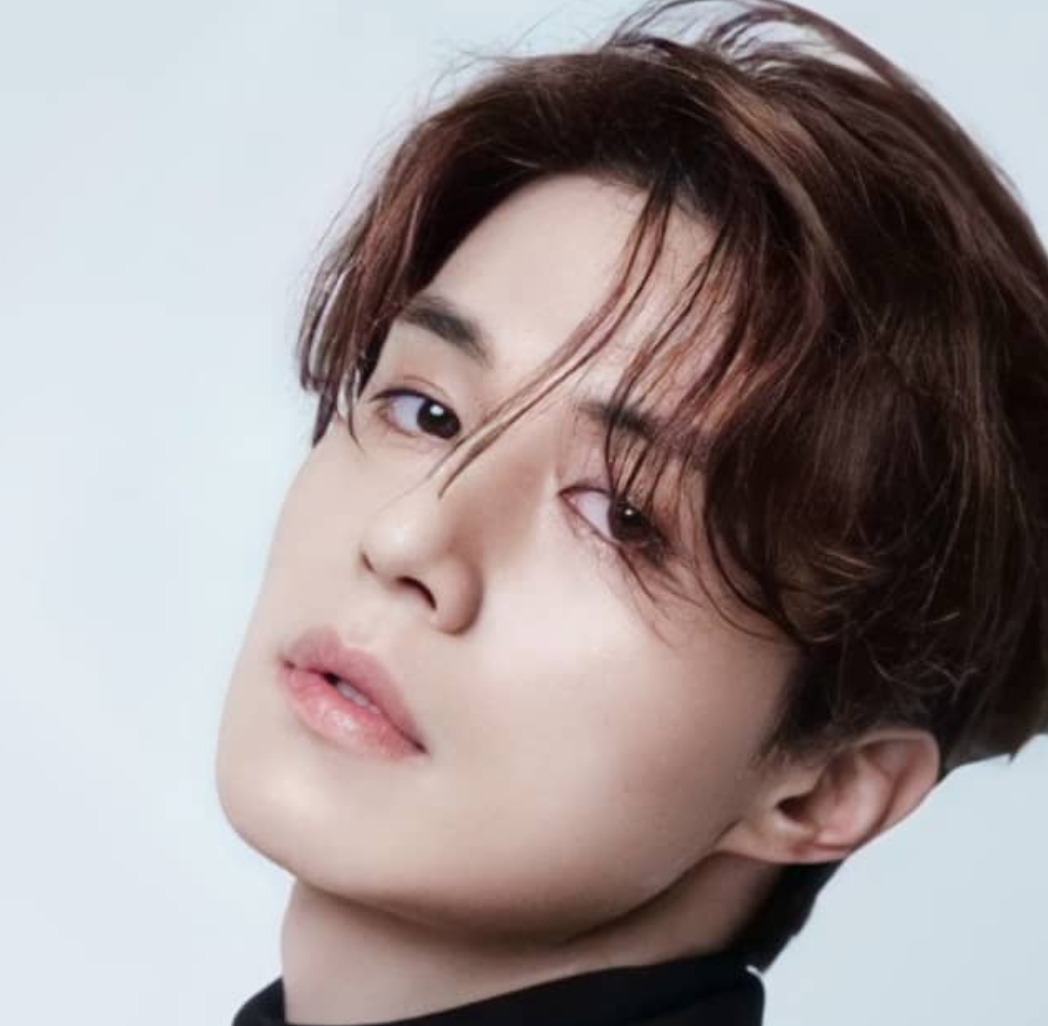  p>李栋旭(lee dong wook),1981年11月6日出生韩国首尔,韩国男演员