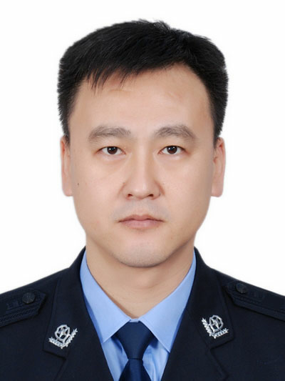 张伟