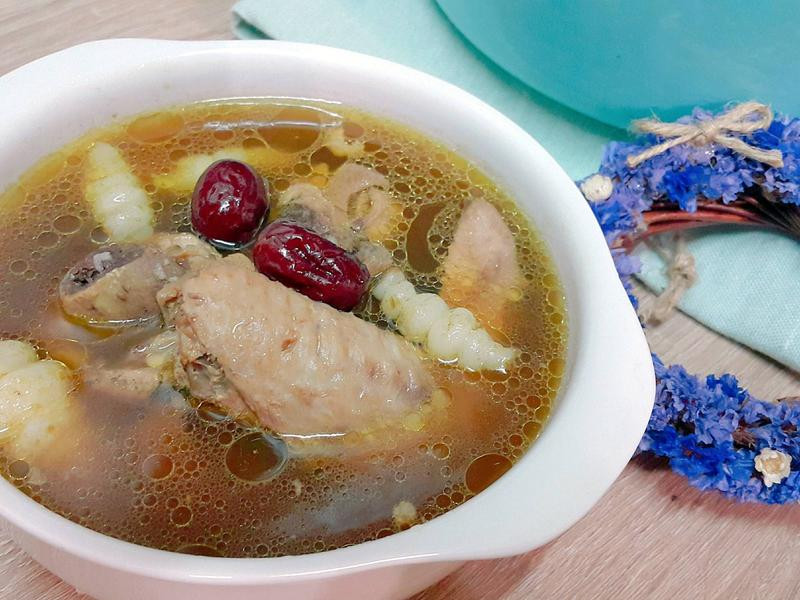 草石蚕田百合鸡汤