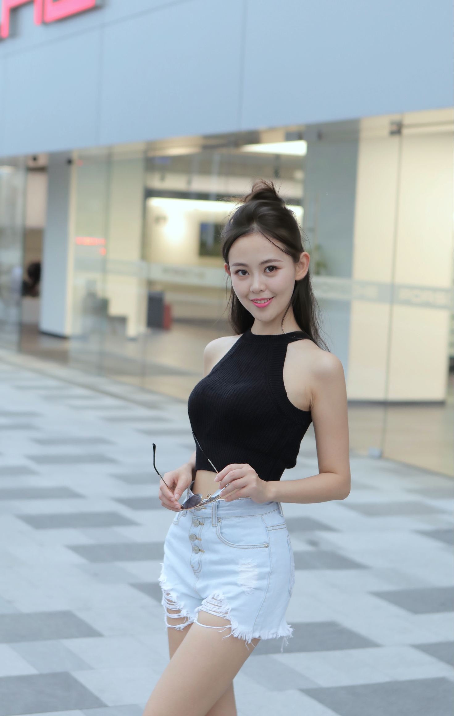  p>昕瑶(sharon ),1995年11月21日生于江西省宜春市,毕业于 a target=