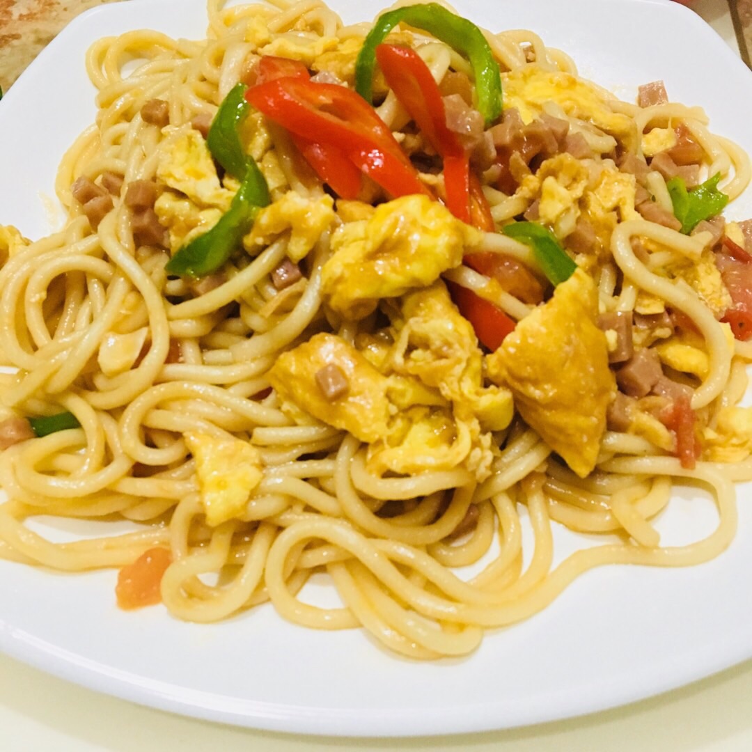 双椒鸡蛋炒面