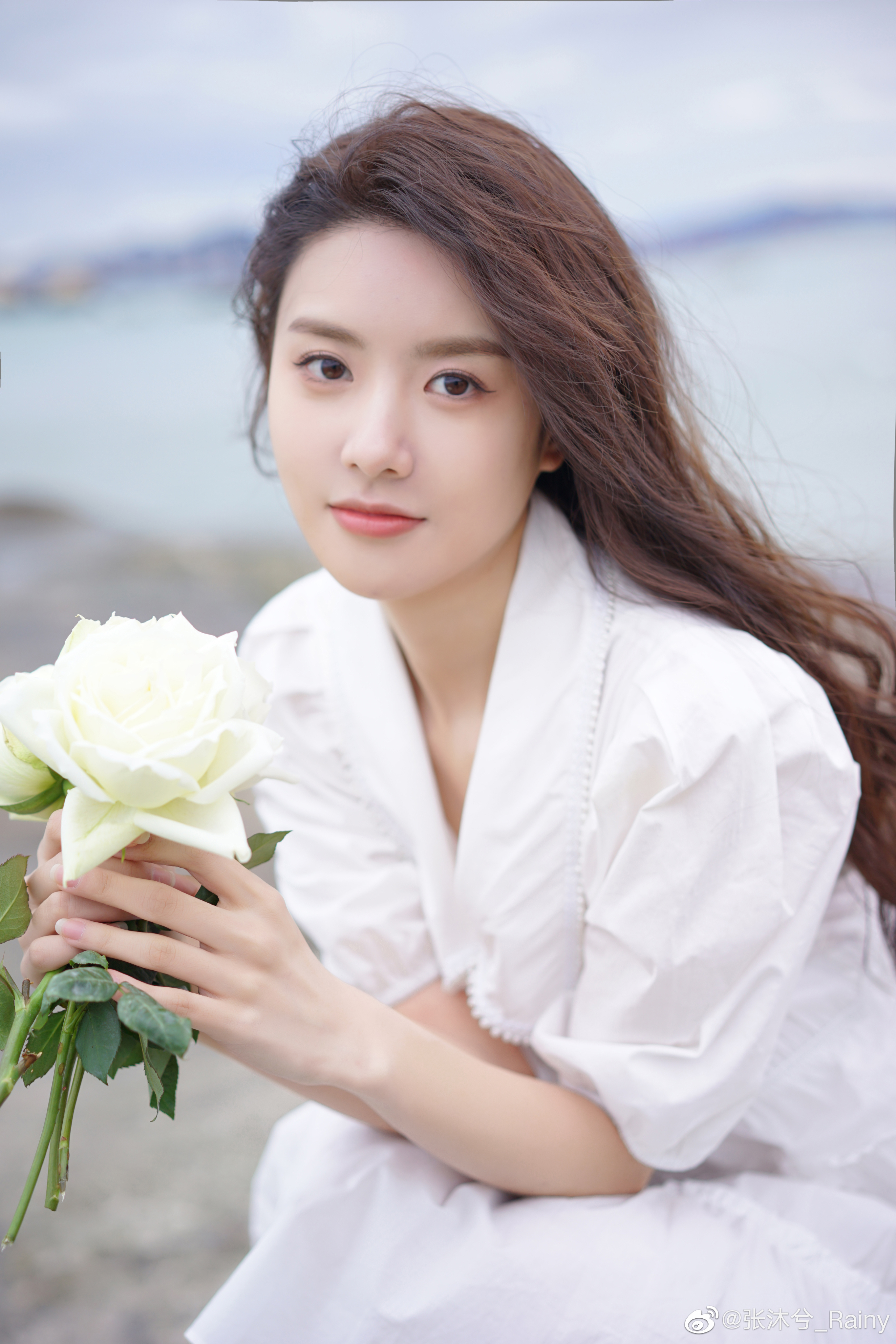  p data-id="2zcli7xzvjq">张沐兮,1998年4月20日出生于黑龙江省,毕业