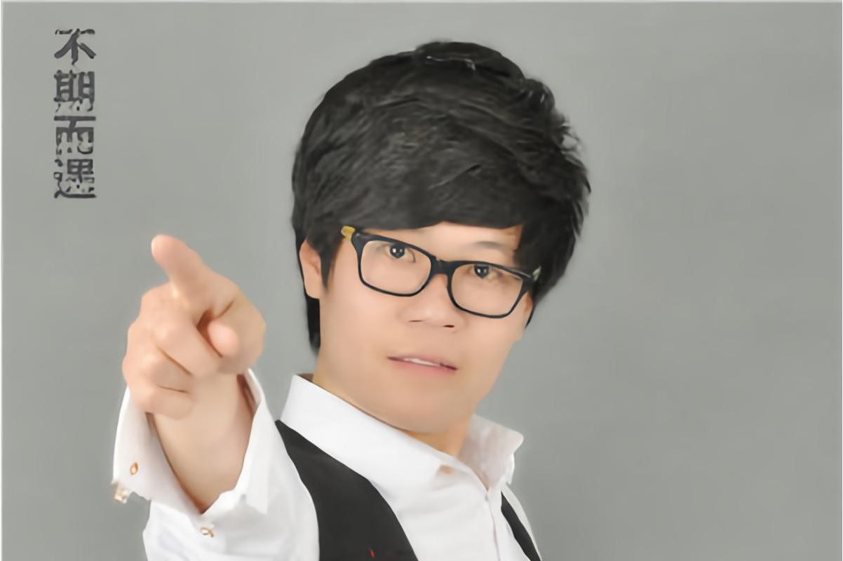  p>《不期而遇》是陈红星演唱的一首歌曲. /p>