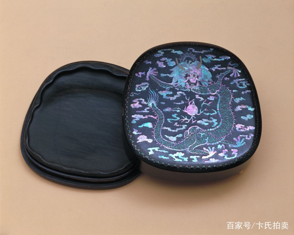 一块石头引众文人墨客竞折腰_百科TA说