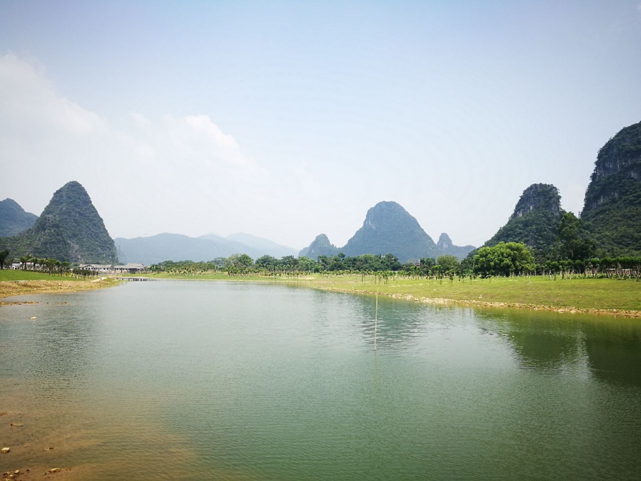  p data-id="gnwx15r4gf">钟山十里画廊景区位于贺州市钟山县城西北18